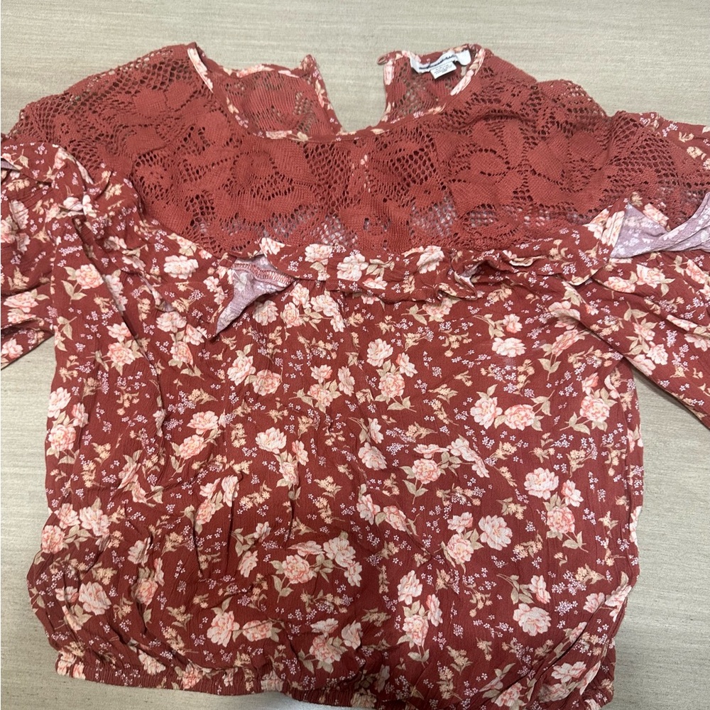 American Eagle Floral Long Sleeve Shirt. Size Small - Picture 3 of 5
